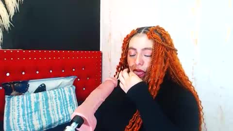 miakimky online show from December 17, 5:41 pm