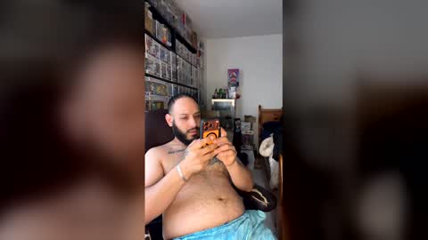 Mark online show from April 10, 2:00 pm