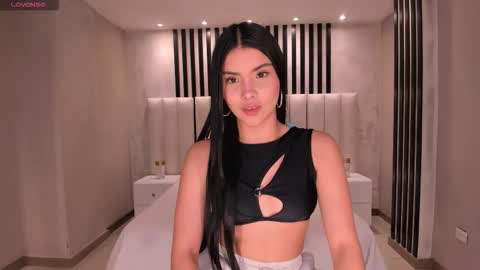 Call me Mia  online show from February 8, 11:35 am