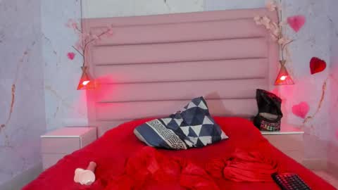 Snapshot of mialoraine chatting on March 2, 7:26 am Mia 3 online show from March 2, 7:26 am