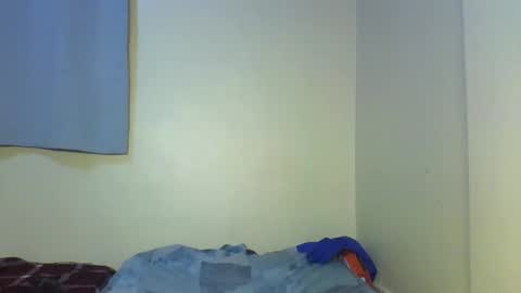 Snapshot of miami_muffin chatting on December 19, 1:01 am Muffin online show from December 19, 1:01 am