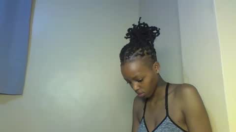 Snapshot of miami_muffin chatting on December 19, 9:00 pm Muffin online show from December 19, 9:00 pm