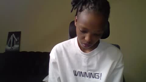 Muffin online show from April 13, 2:44 pm