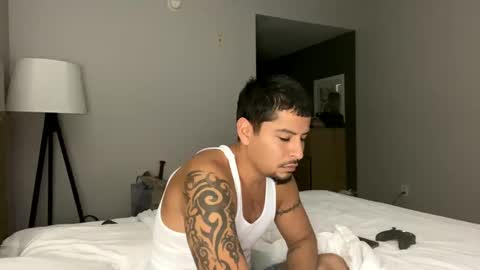 miamiclos1 online show from January 21, 10:19 am