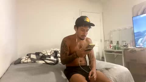 miamiclos1 online show from October 27, 2:32 pm