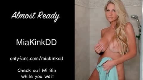 Mia online show from August 9, 3:17 pm