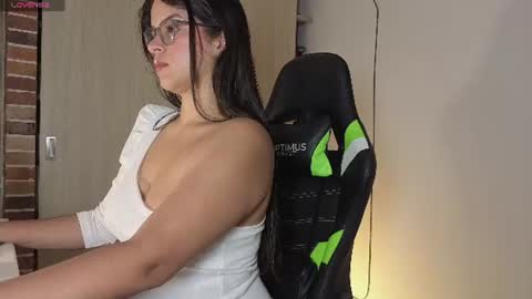 Mia online show from July 15, 7:57 am
