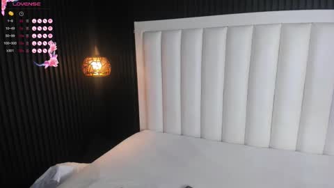 Snapshot of miamistrex chatting on September 10, 4:12 am Mia Mistrex online show from September 10, 4:12 am