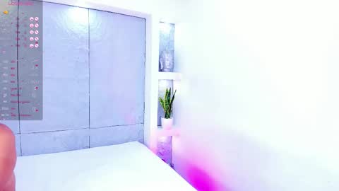 Snapshot of miamistrex chatting on September 28, 4:51 am Mia Mistrex online show from September 28, 4:51 am