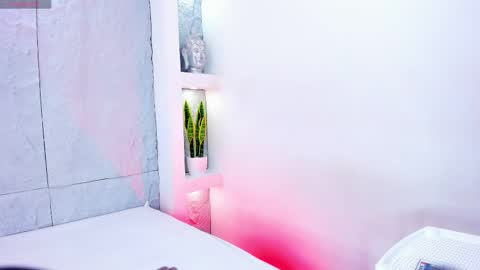 Snapshot of miamistrex chatting on November 23, 4:23 am Mia Mistrex online show from November 23, 4:23 am