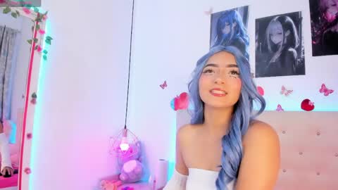 mia online show from June 7, 6:00 pm