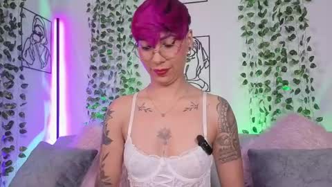 Mia Morgann online show from April 19, 2:05 pm