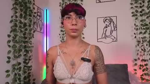 Snapshot of miamorgann chatting on June 23, 12:25 pm Mia Morgann online show from June 23, 12:25 pm