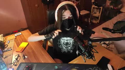 Snapshot of miaowhowl chatting on September 25, 6:22 pm Kristien online show from September 25, 6:22 pm