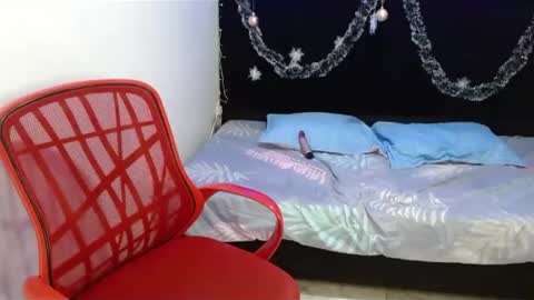 Mia Peyton   online show from December 6, 7:23 pm