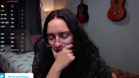 Snapshot of miaportman chatting on January 14, 12:14 pm MIAPORTMANN online show from January 14, 12:14 pm