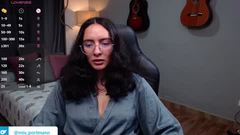 Snapshot of miaportman chatting on January 20, 3:28 pm MIAPORTMANN online show from January 20, 3:28 pm