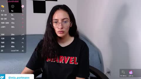 Snapshot of miaportman chatting on October 26, 3:07 pm MIAPORTMANN online show from October 26, 3:07 pm