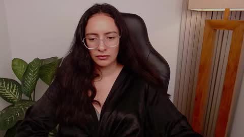 MIAPORTMANN online show from February 23, 7:00 pm