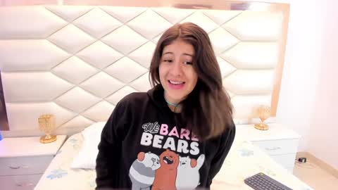 Snapshot of miaqueen021 chatting on January 30, 12:16 pm Sweetie Mia online show from January 30, 12:16 pm