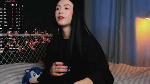 Snapshot of miarielle chatting on June 4, 4:57 pm Liz online show from June 4, 4:57 pm