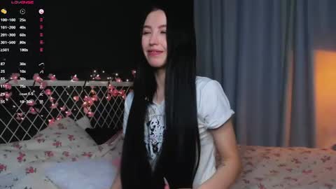 Snapshot of miarielle chatting on June 11, 5:44 pm Liz online show from June 11, 5:44 pm