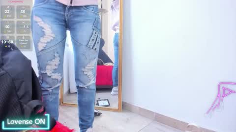 Mia Milf online show from February 6, 10:24 pm