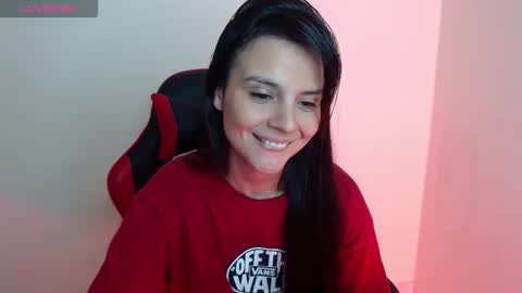 miarobinn_ online show from January 19, 12:09 pm