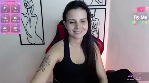 miarobinn_ online show from March 6, 7:21 pm