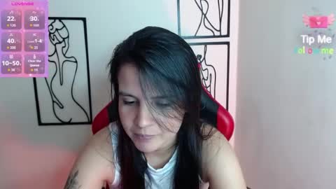 miarobinn_ online show from July 27, 5:20 pm