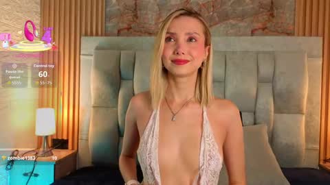 Snapshot of miaroldan chatting on October 6, 3:42 pm miaroldan online show from October 6, 3:42 pm