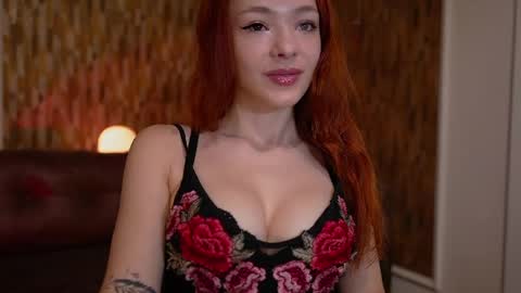 Mia online show from June 5, 1:56 am