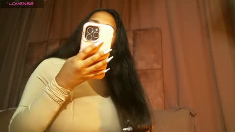 Snapshot of miasandoval_22 chatting on April 24, 9:28 pm miasaandovaal 22 online show from April 24, 9:28 pm