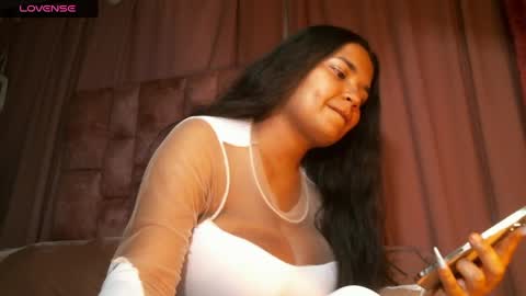 Snapshot of miasandoval_22 chatting on May 4, 9:22 pm miasaandovaal 22 online show from May 4, 9:22 pm