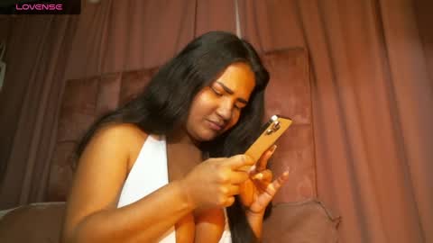 Snapshot of miasandoval_22 chatting on May 6, 8:58 pm miasaandovaal 22 online show from May 6, 8:58 pm