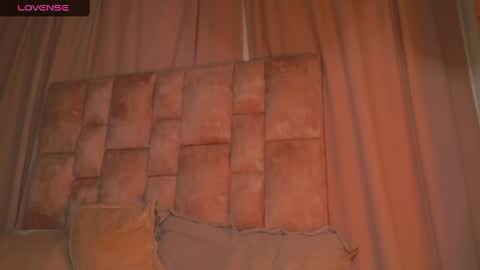 Snapshot of miasandoval_22 chatting on May 10, 9:09 pm miasaandovaal 22 online show from May 10, 9:09 pm