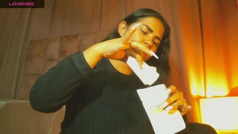 Snapshot of miasandoval_22 chatting on May 24, 9:09 pm miasaandovaal 22 online show from May 24, 9:09 pm