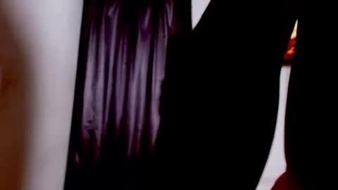 miasexy_latin online show from April 7, 10:05 am