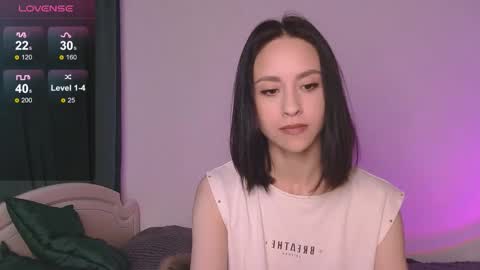 Mia online show from September 30, 7:35 am