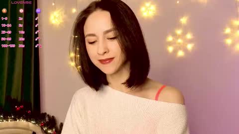 Mia online show from December 18, 7:14 am