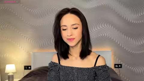 Mia online show from March 6, 6:32 am