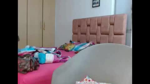 MIA VANESSA online show from February 5, 4:06 am