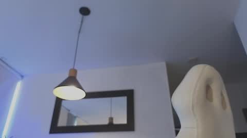 Mia online show from January 18, 7:48 pm