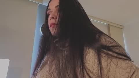 Mia online show from March 20, 5:40 pm