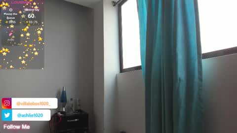 Snapshot of miavillalobos_ chatting on December 22, 6:49 pm Mia Villalobos online show from December 22, 6:49 pm