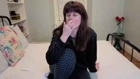 Mia  online show from February 25, 9:57 pm