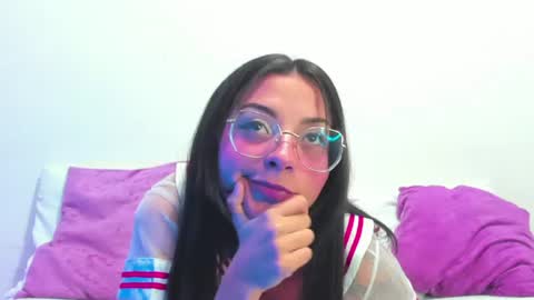 MiaWeiss online show from June 30, 3:35 pm
