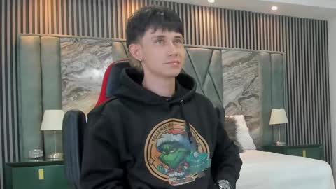 Michael online show from October 12, 12:04 pm