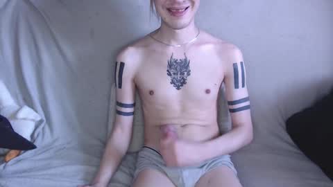 Snapshot of michael_danymans chatting on February 25, 10:25 am Michael online show from February 25, 10:25 am