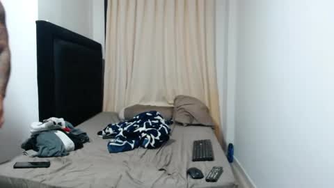 Snapshot of michael_daviss1 chatting on May 14, 12:01 pm Michael Daviss online show from May 14, 12:01 pm